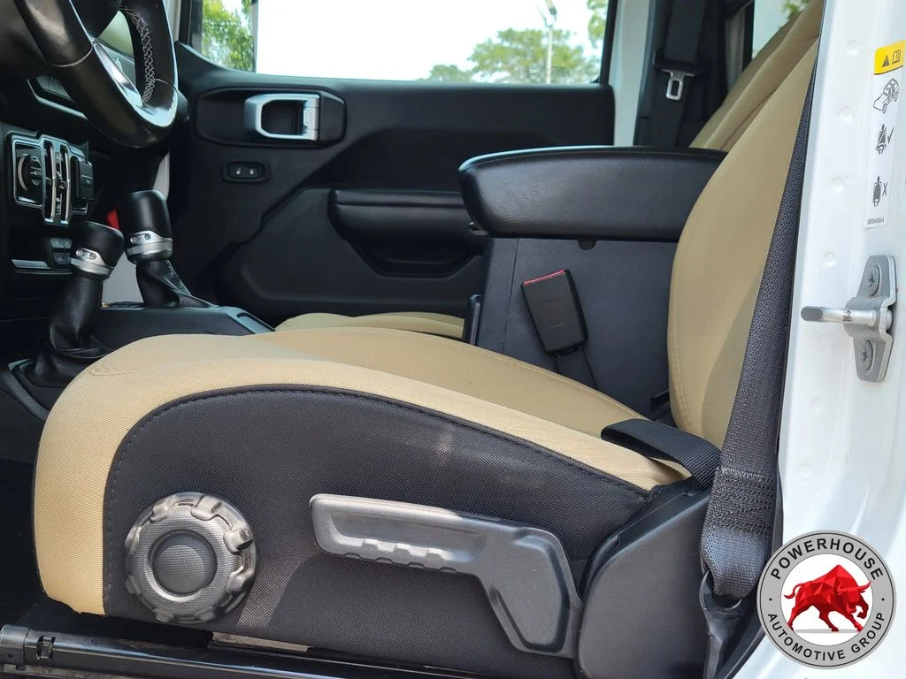 Used 2020 White Jeep Sport image 23