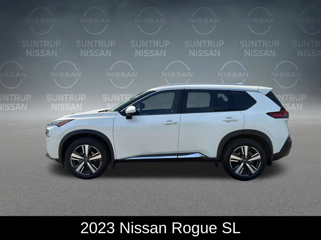 Used 2023 White Nissan SL image 3