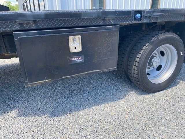Used 2019 White Ford XL image 11