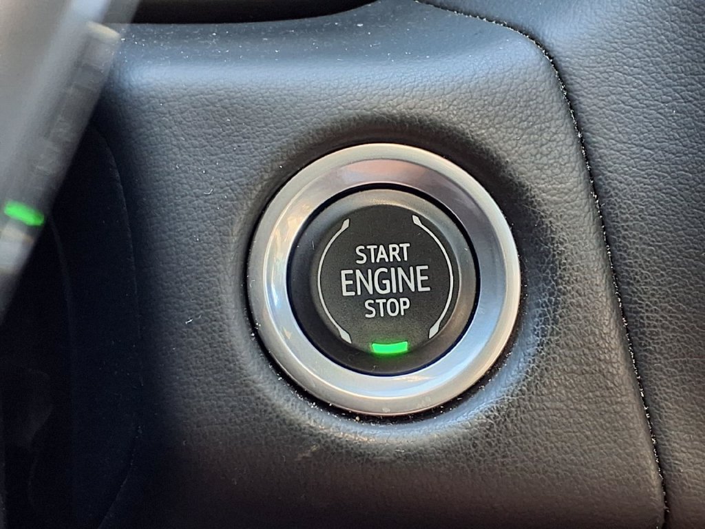 Used 2023 Black Chevrolet Z71 image 27