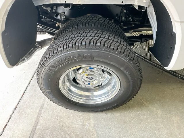 New 2026 White Ford Platinum image 23