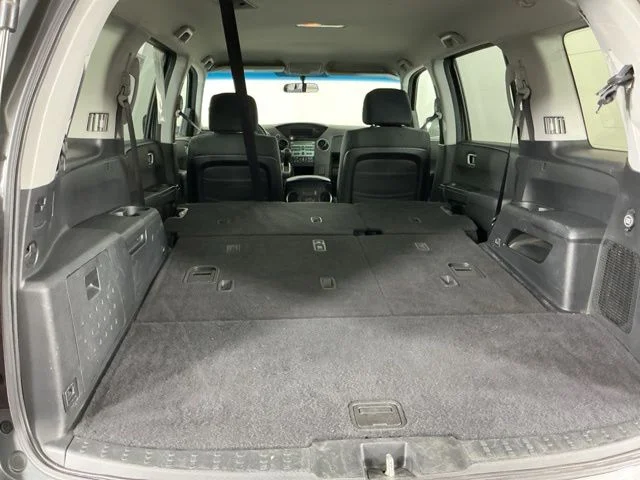 Used 2011  Honda EX image 27