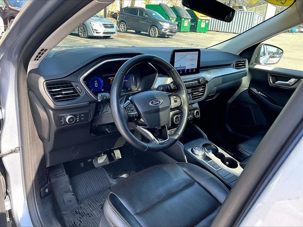 Used 2022 Blue Silver Metallic Ford Titanium image 8