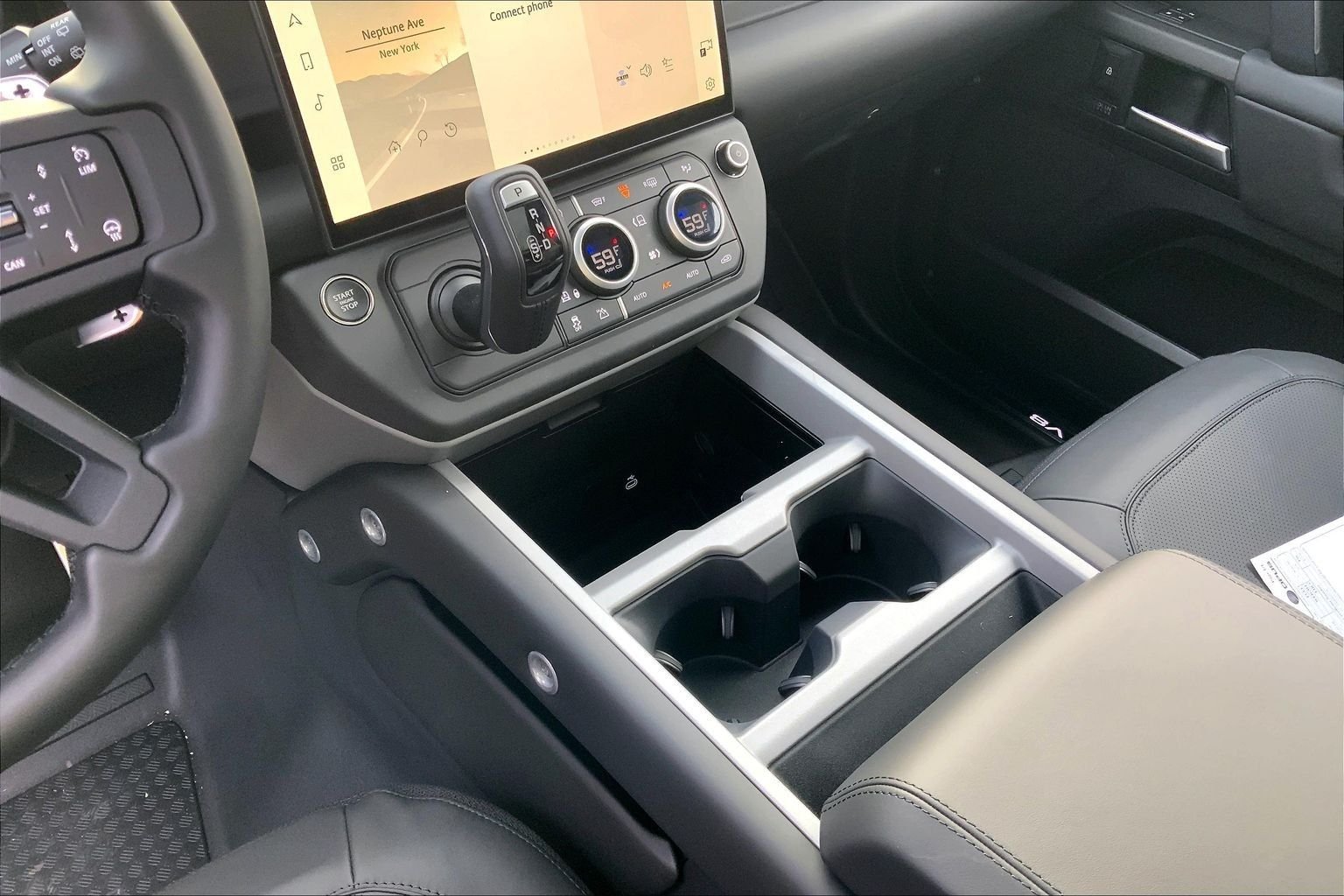 New 2026 Santorini Black Land Rover V8 image 7