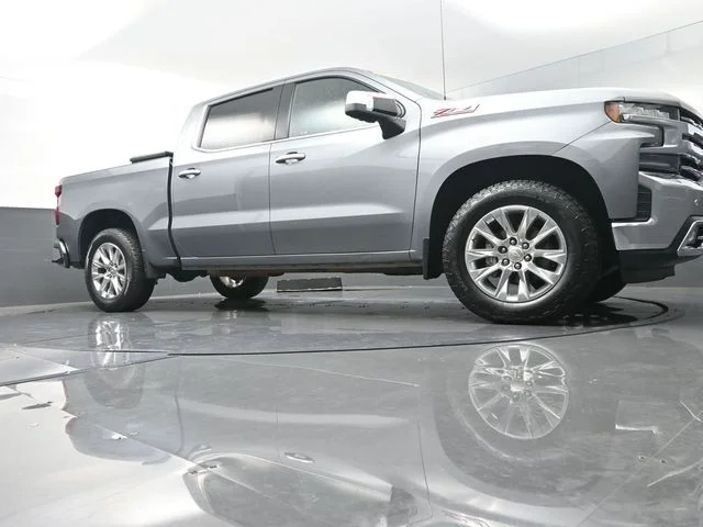 Used 2021 Gray Chevrolet LTZ image 33