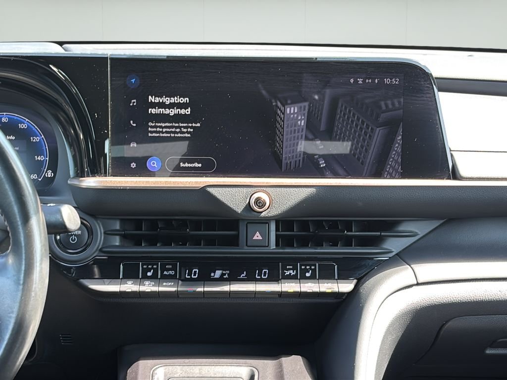 2023 Toyota Crown XLE - Photo 23