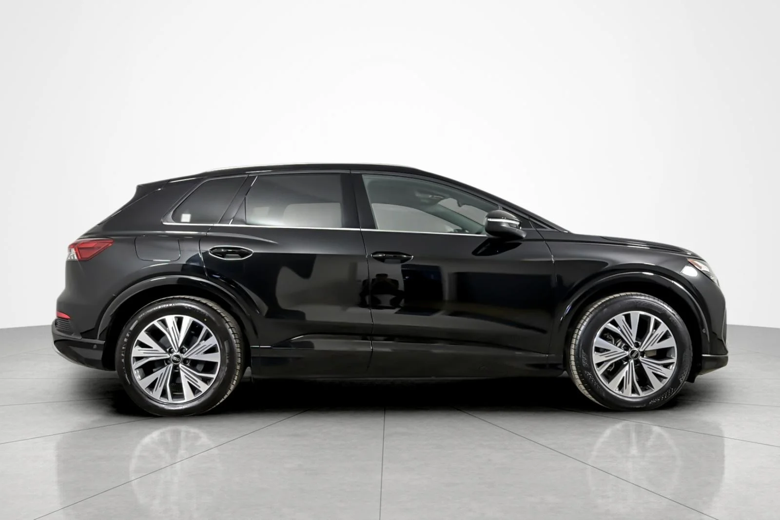 Used 2023 Mythos Black Metallic Audi Premium Plus 40 RWD image 6