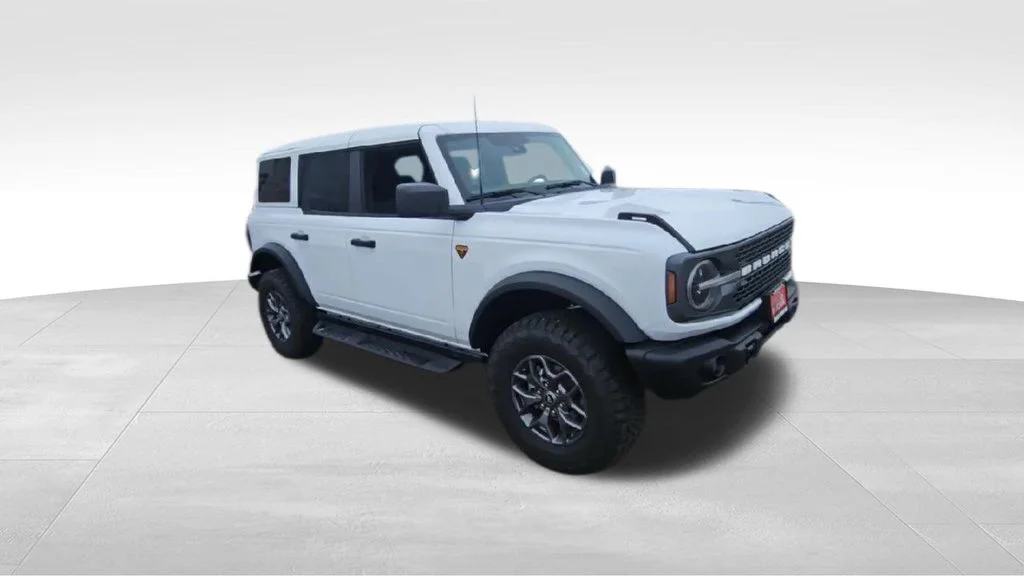 New 2025 Oxford White Ford Badlands® image 2