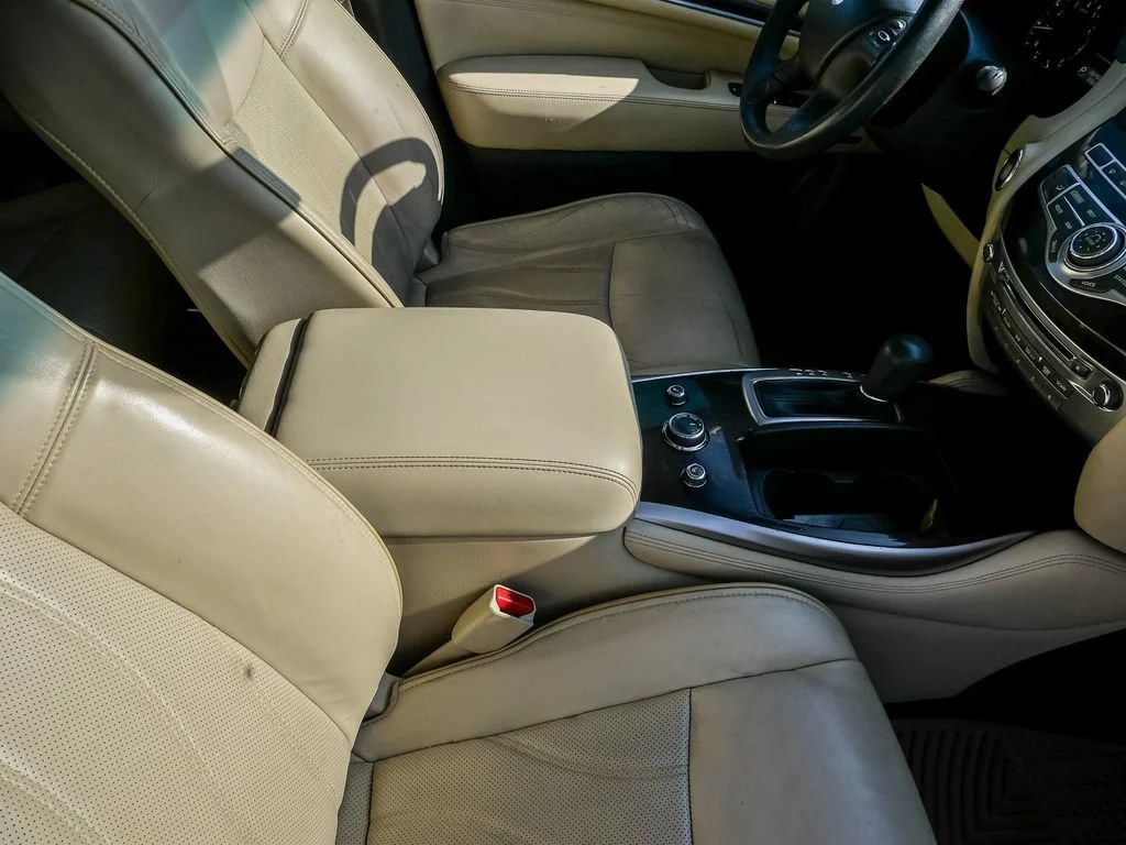 Used 2015 White INFINITI NA image 17