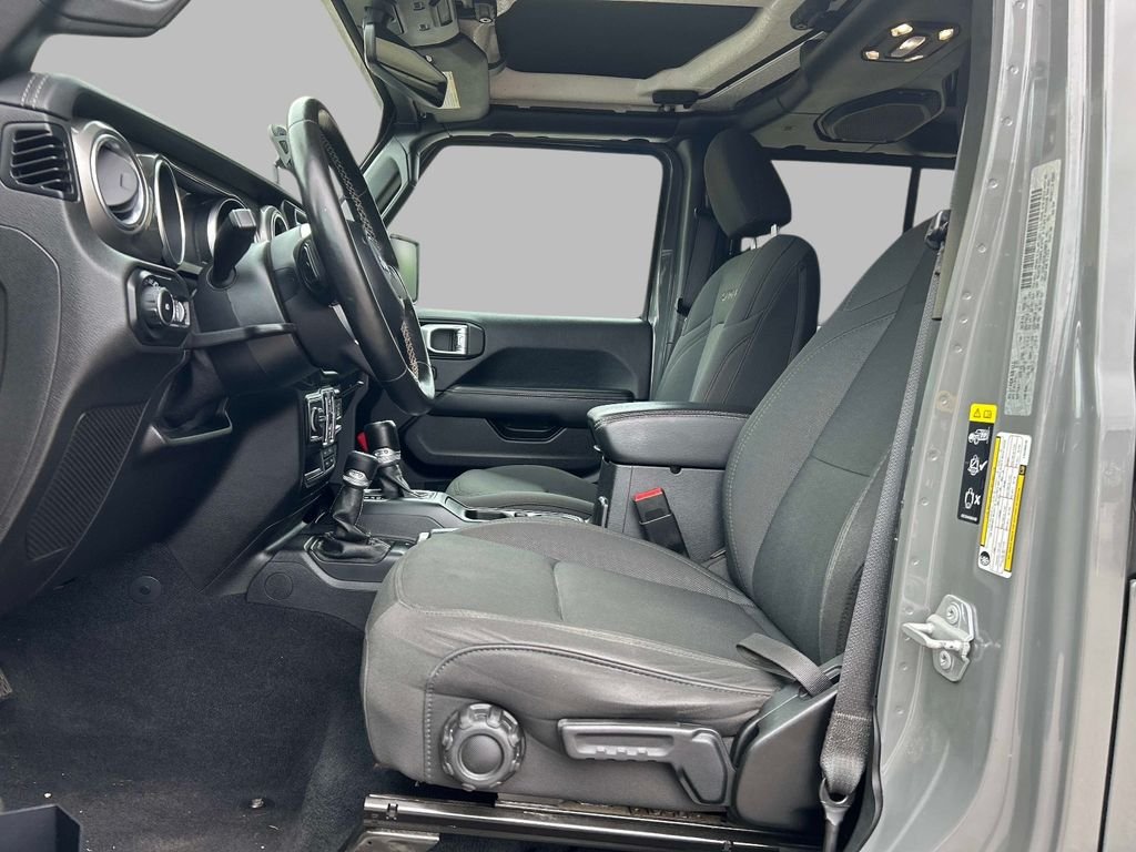 Used 2020 Gray Jeep Unlimited Sahara image 15