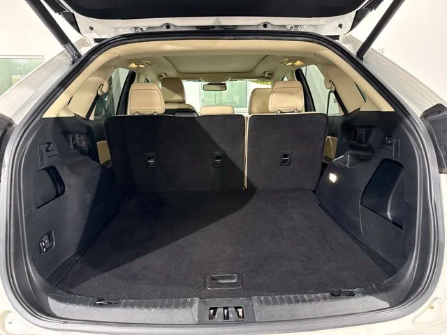 Used 2020 White Ford SEL image 10