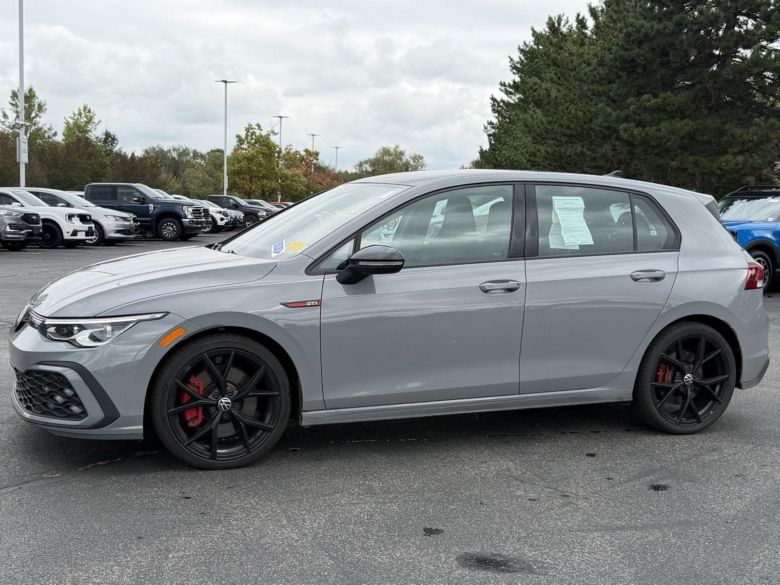 Used 2024  Volkswagen 380 S image 4