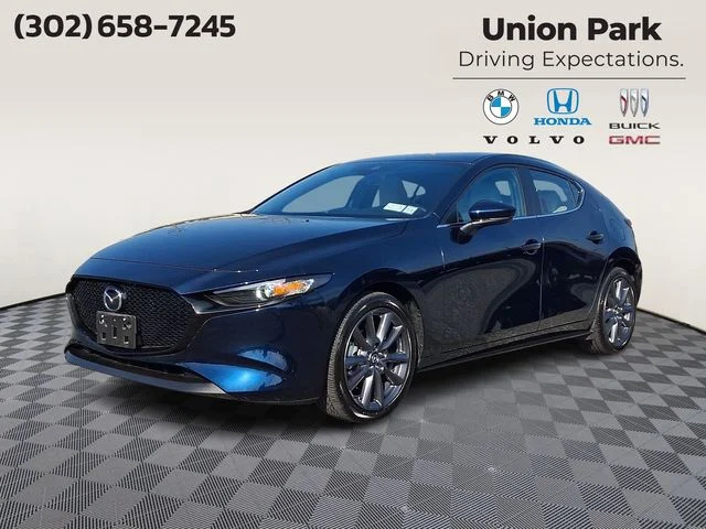 ヨコハマ　ブルー Pre-Owned 2023 Mazda Mazda3 2.5 S Preferred Package 4D Hatchback