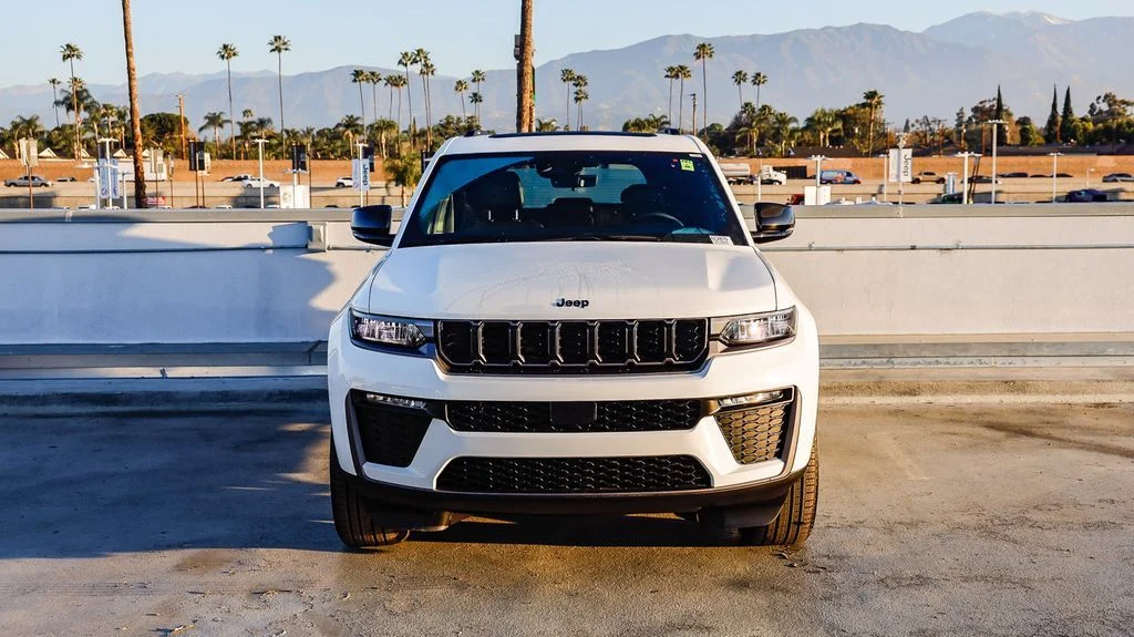 New 2026 White Jeep Limited image 3