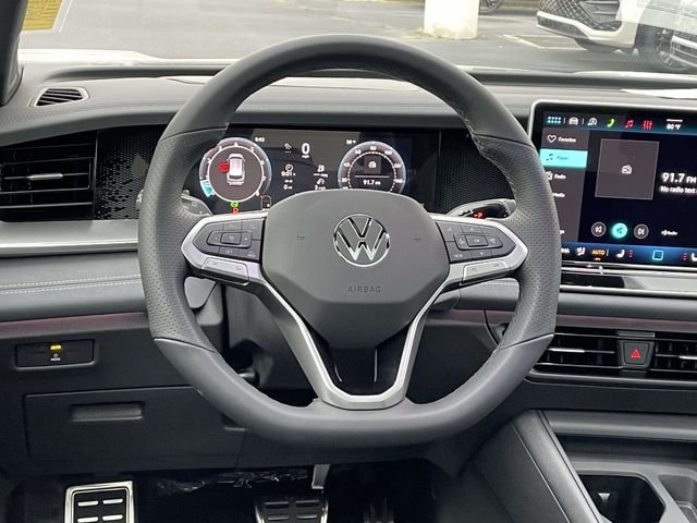 New 2026 White Volkswagen 2.0T SE R-Line Black image 17