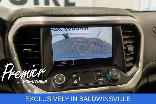 Used 2023 Silver GMC SLT image 25