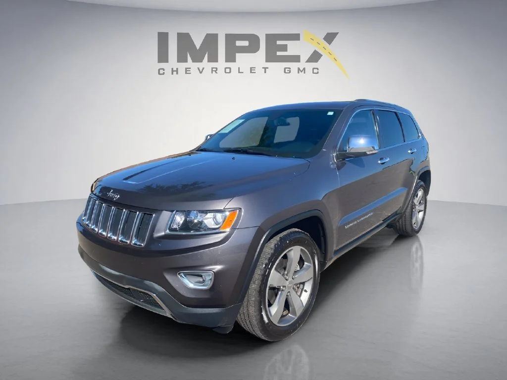 Used 2014  Jeep Limited image 1