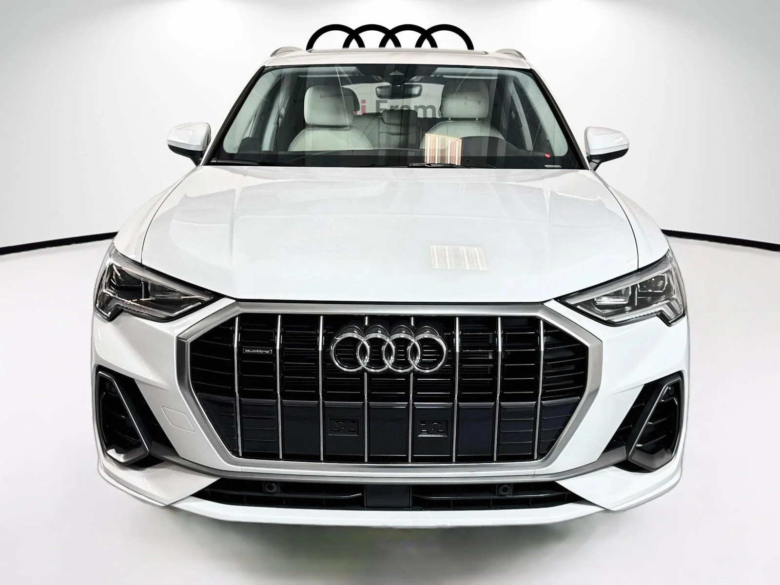 Used 2025 Glacier White Audi S line Premium image 3