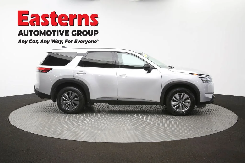 Used 2023 Silver Nissan S image 44