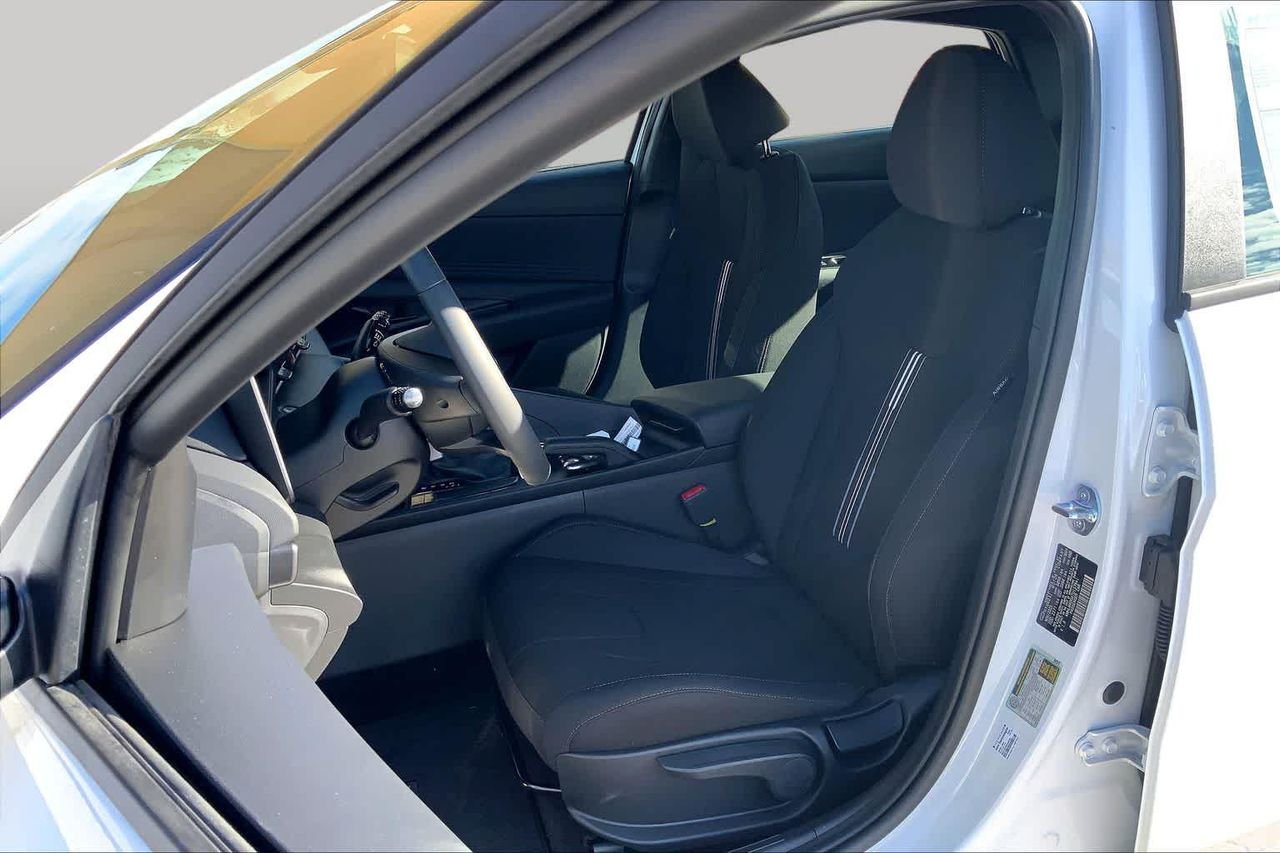 New 2026 Serenity White Hyundai SEL Sport image 7
