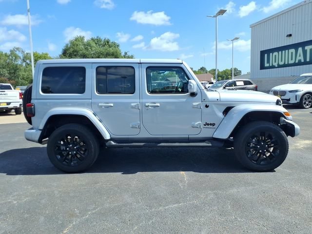 Used 2023  Jeep High Altitude image 4