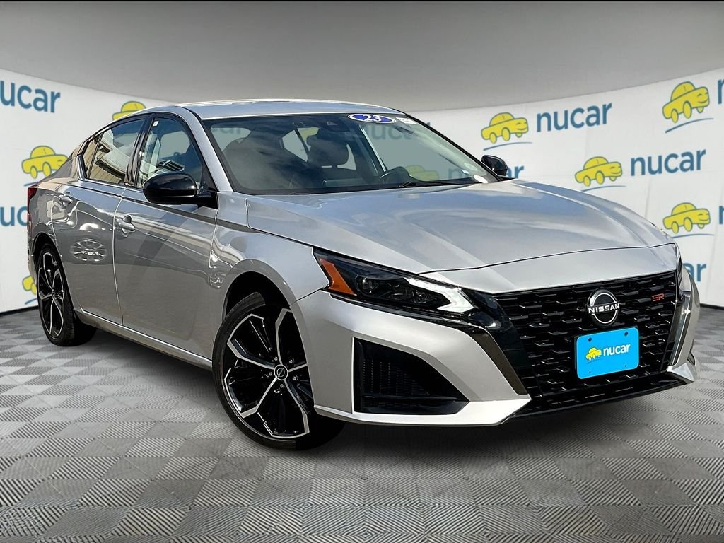 Used 2023 Silver Nissan 2.5 SR image 1