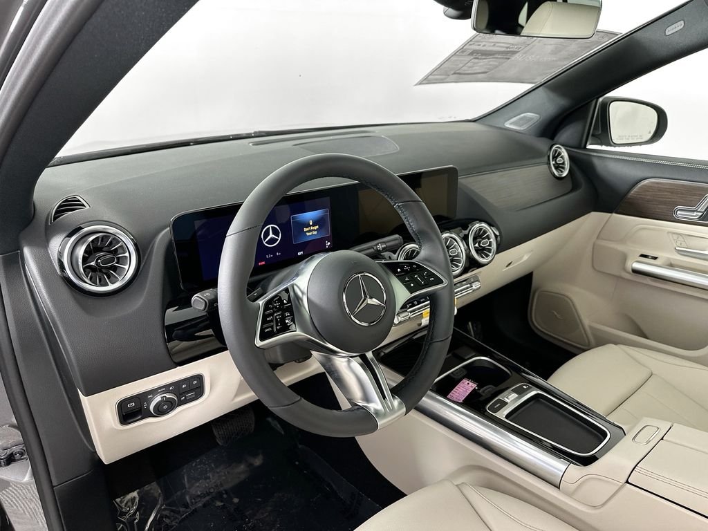 New 2026 Mountain Grey Metallic Mercedes-Benz GLA 250 image 9
