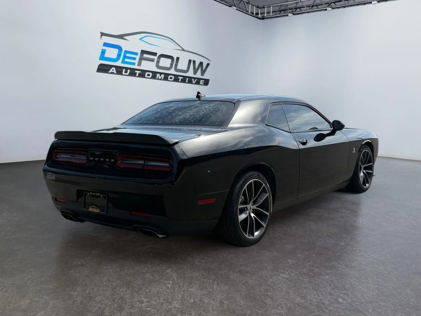Used 2018 Pitch Black Clearcoat Dodge R/T Scat Pack image 3