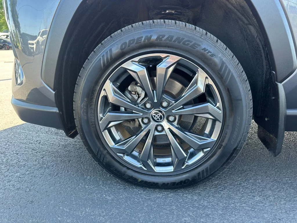Used 2024 Gray Toyota XLE Premium image 12