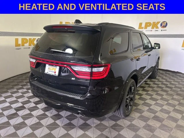 New 2026 Diamond Black Clear-Coat Exterior Paint Dodge GT PLUS image 3