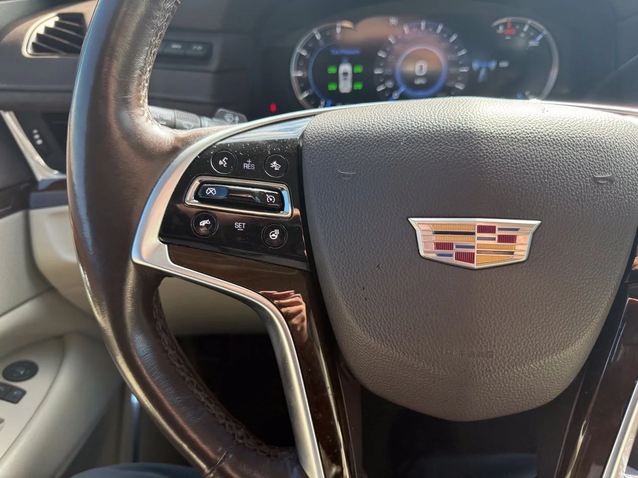 Used 2017 Bronze Dune Cadillac Luxury image 17