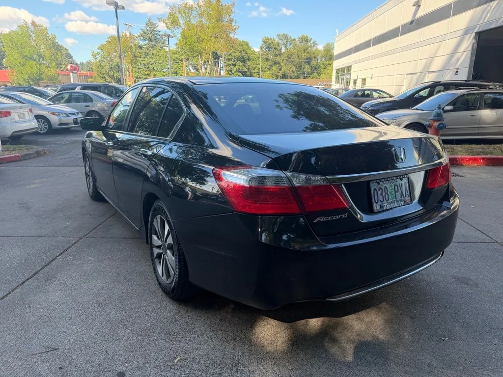 Used 2014 Black Honda LX image 6