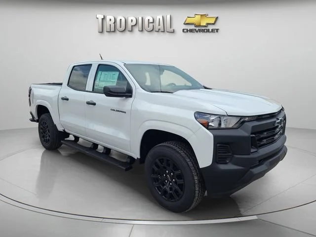New 2026 Summit White Chevrolet WT image 7