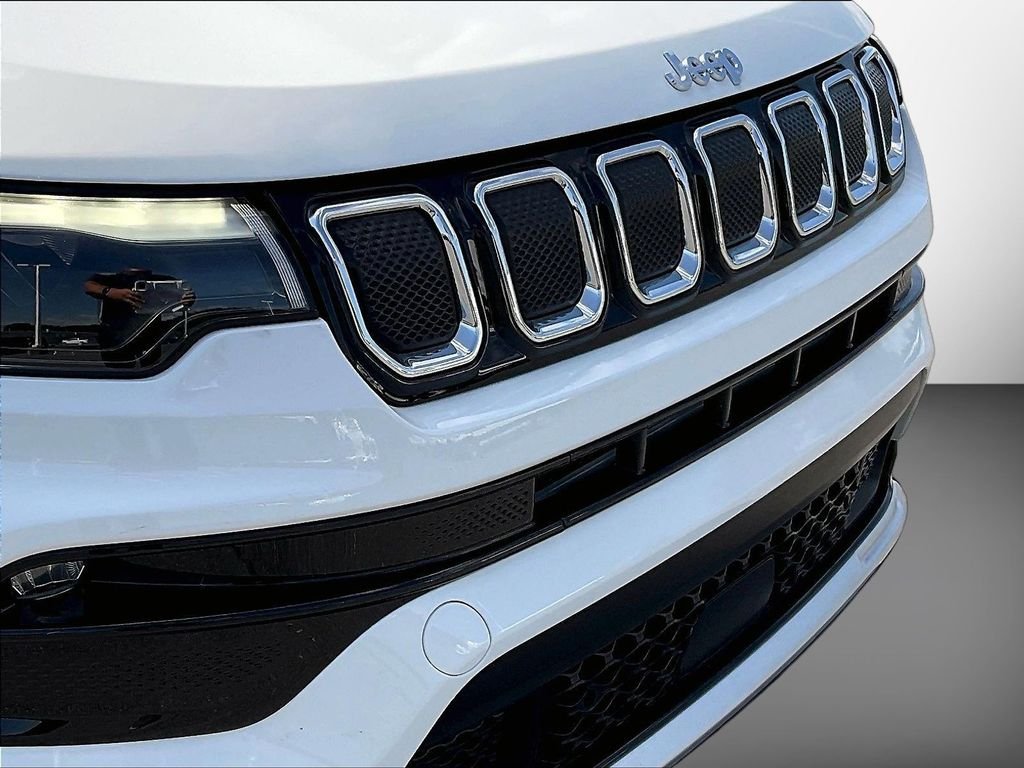 Used 2022 White Jeep Limited image 33