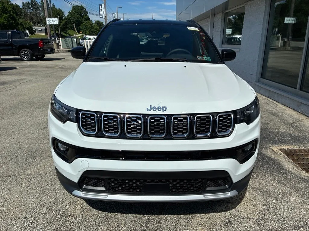 New 2026 Bright White Clear-Coat Exterior Paint Jeep Limited image 5