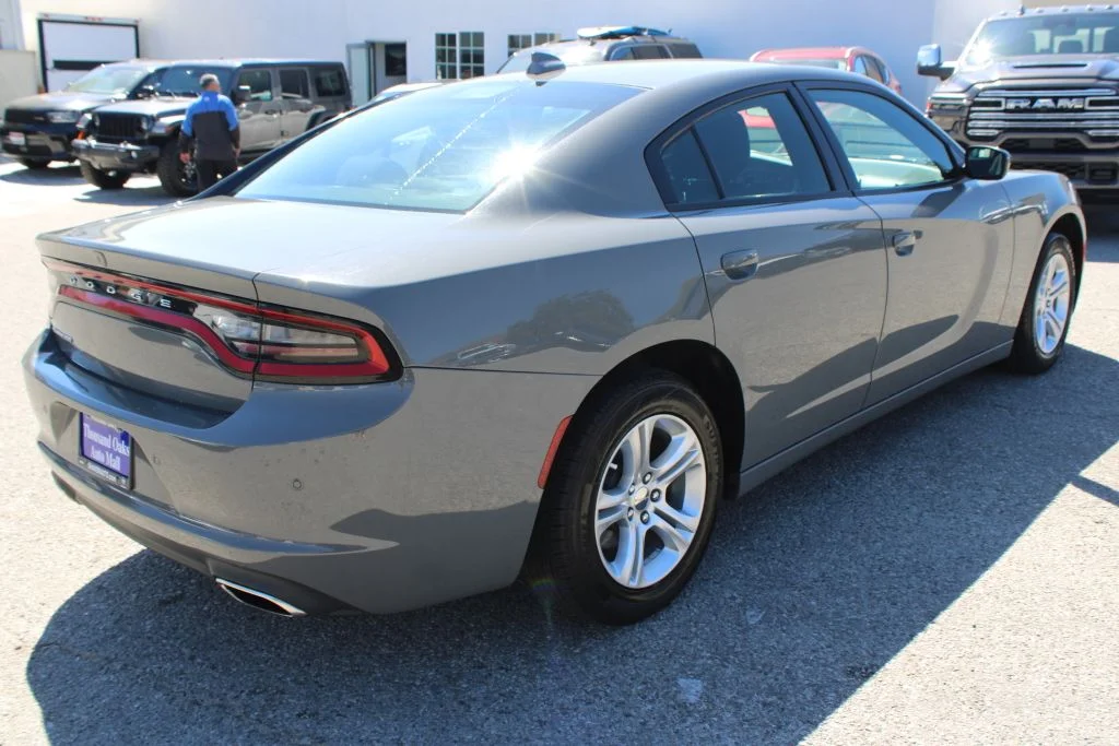 Used 2023 Gray Dodge SXT image 4