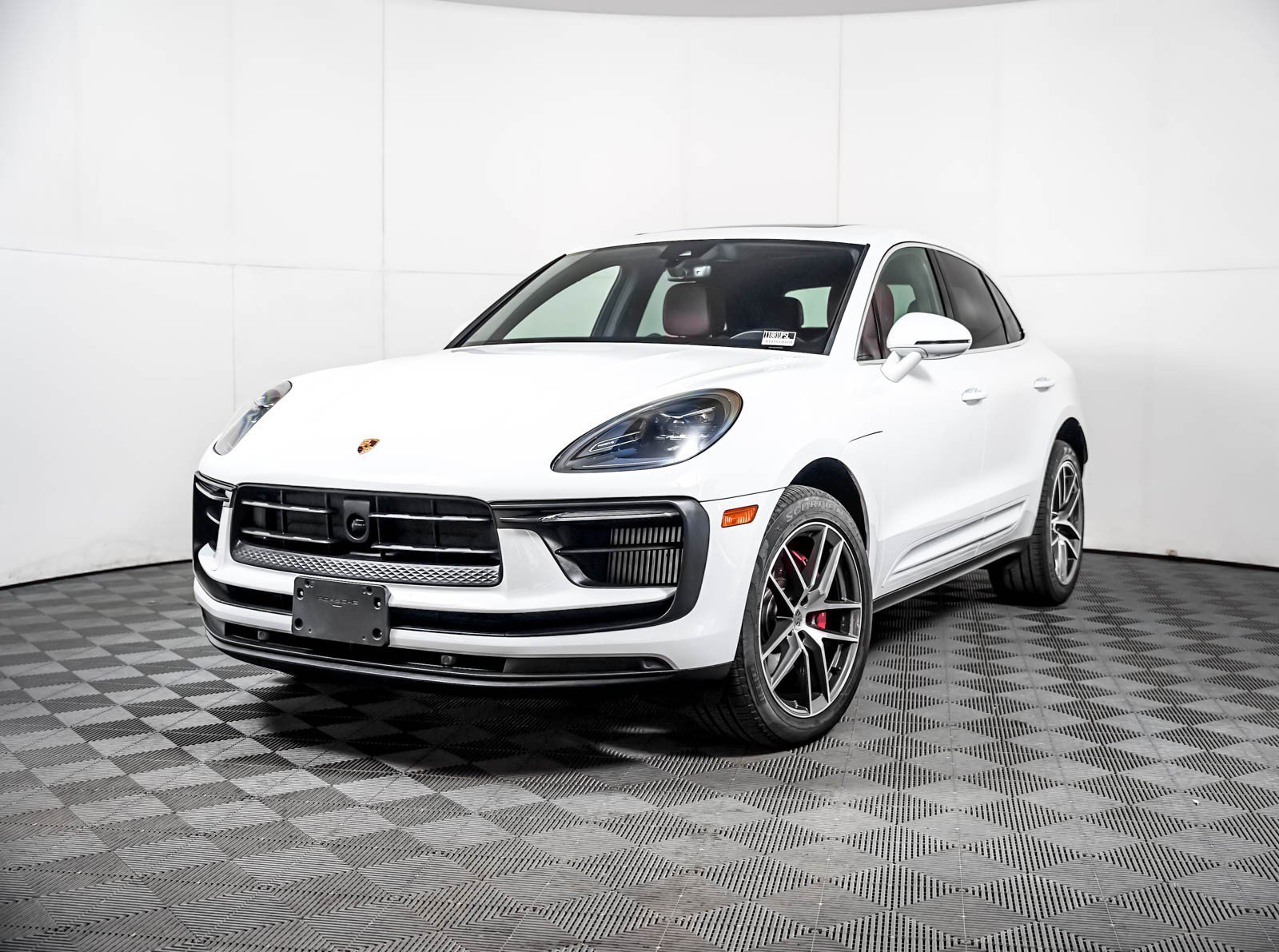 2026 Porsche Macan S's photo