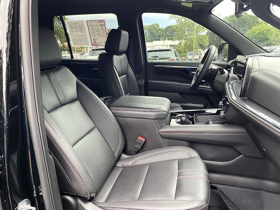 Used 2025 Black Chevrolet RST image 14