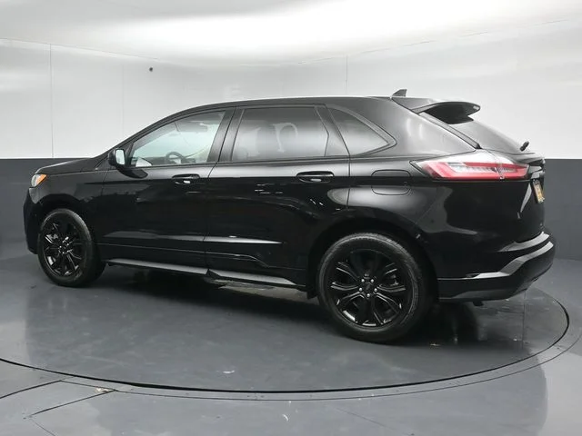 Certified Used 2024 Black Ford SE image 5