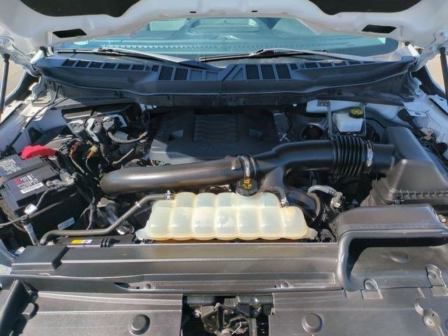 Used 2022 Oxford White Ford XLT image 32