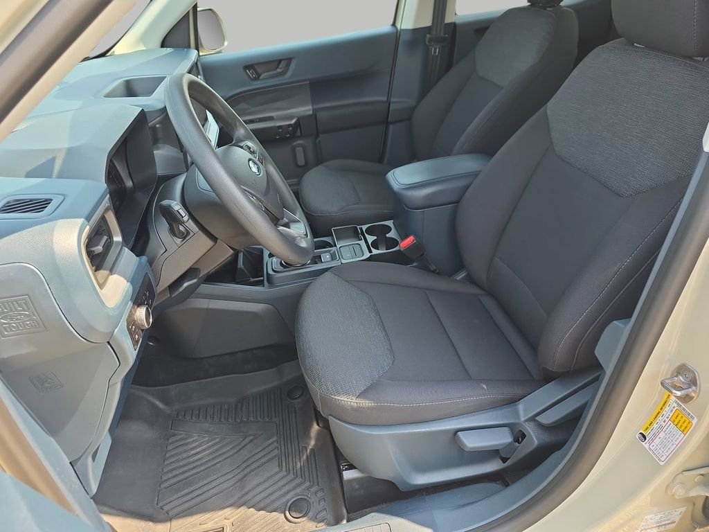 Used 2025 Beige Ford XL image 16