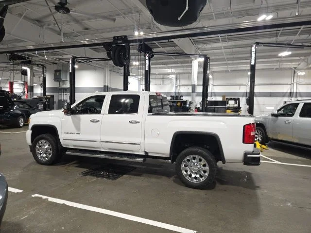 Used 2016 White GMC Denali image 8