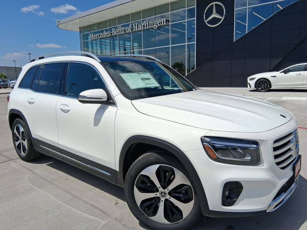New 2026 Polar White Mercedes-Benz GLB 250 image 1