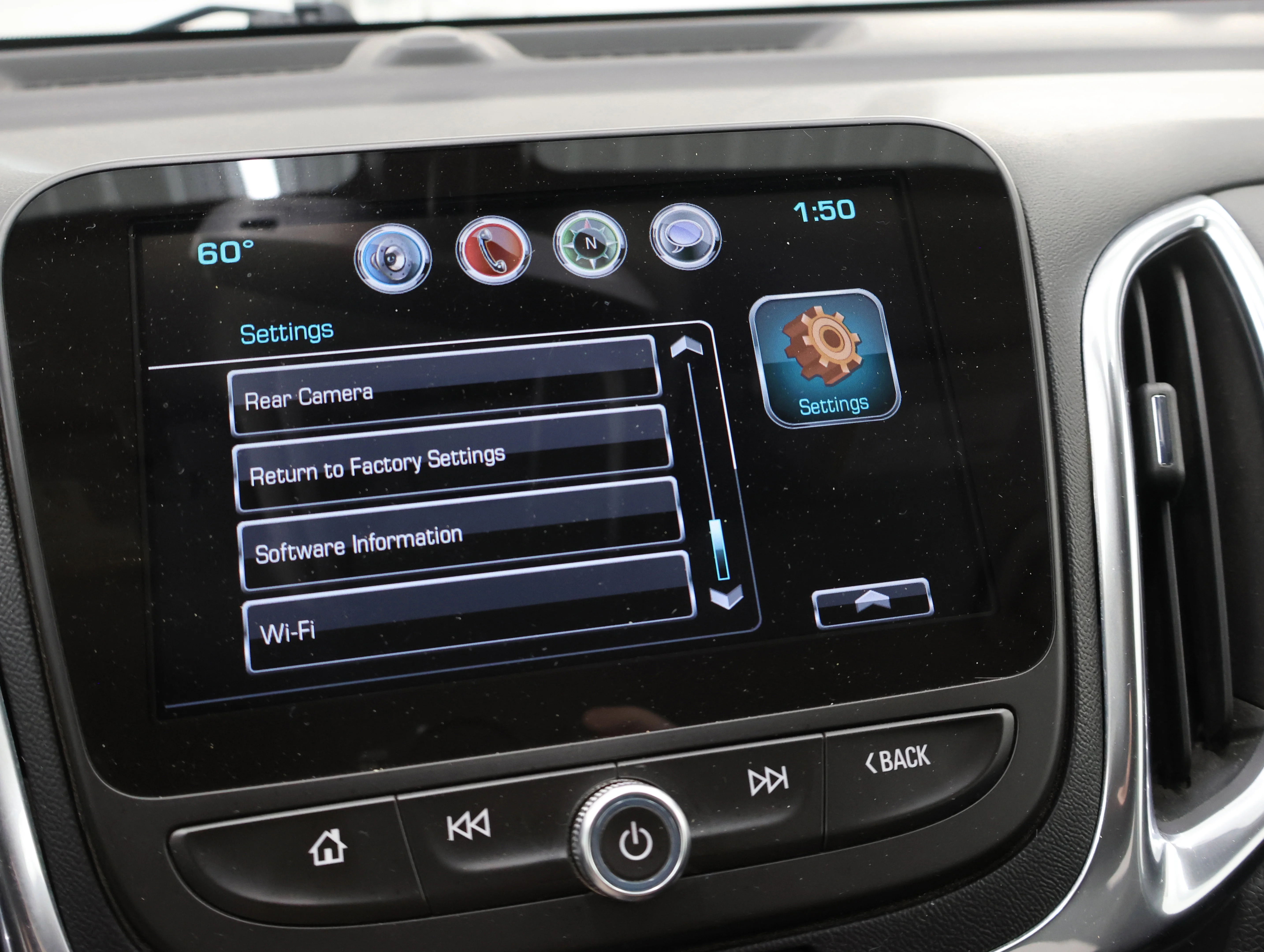 Used 2018 Sandy Ridge Metallic Chevrolet Premier image 52