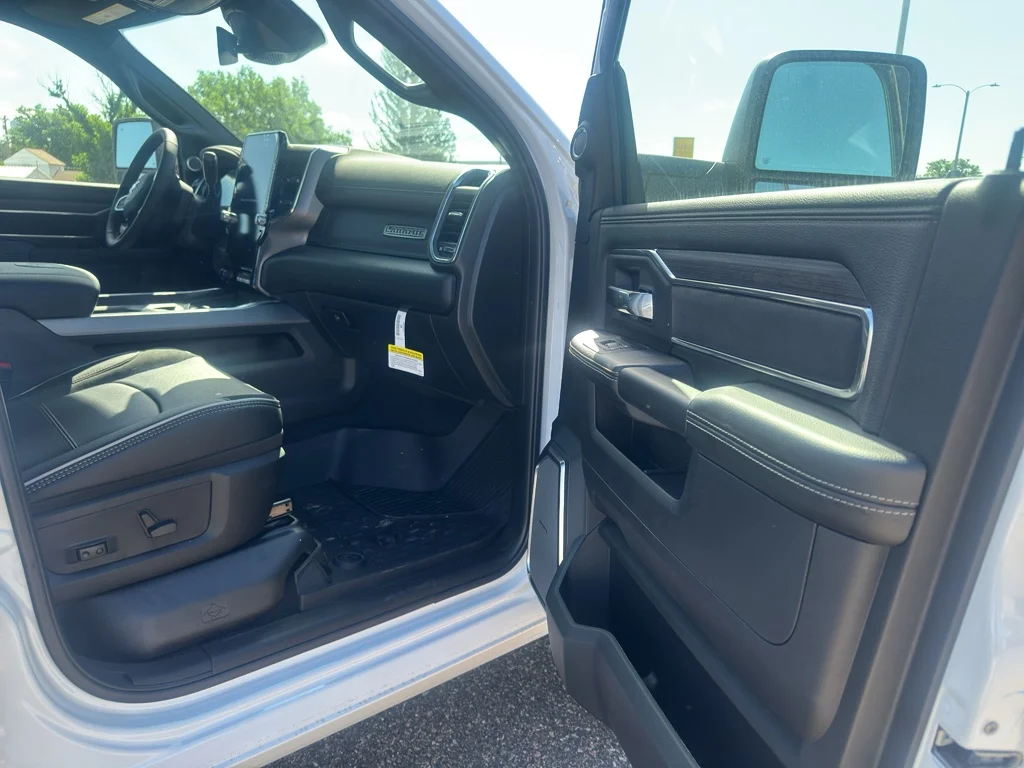 New 2026 Bright White Clear-Coat Exterior Paint RAM Laramie image 15