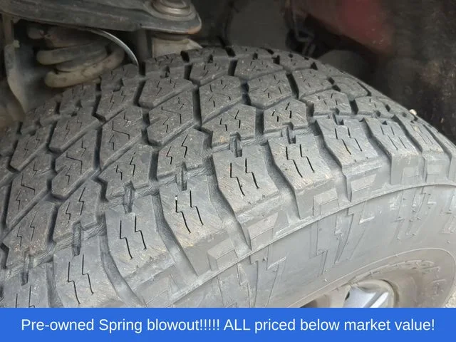 Used 2020 Red Ford XLT image 9