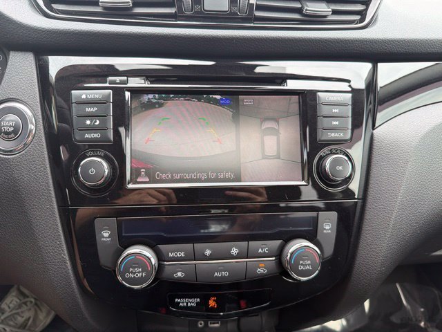Used 2022 Black Nissan SL image 23