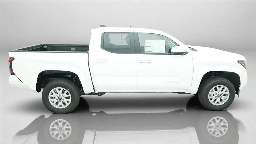 New 2026 Ice Cap Toyota SR5 image 7