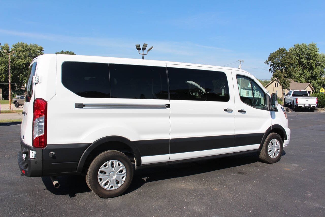 Used 2024 Oxford White Ford 350 XLT 3dr LWB Low Roof Passenger Van image 4