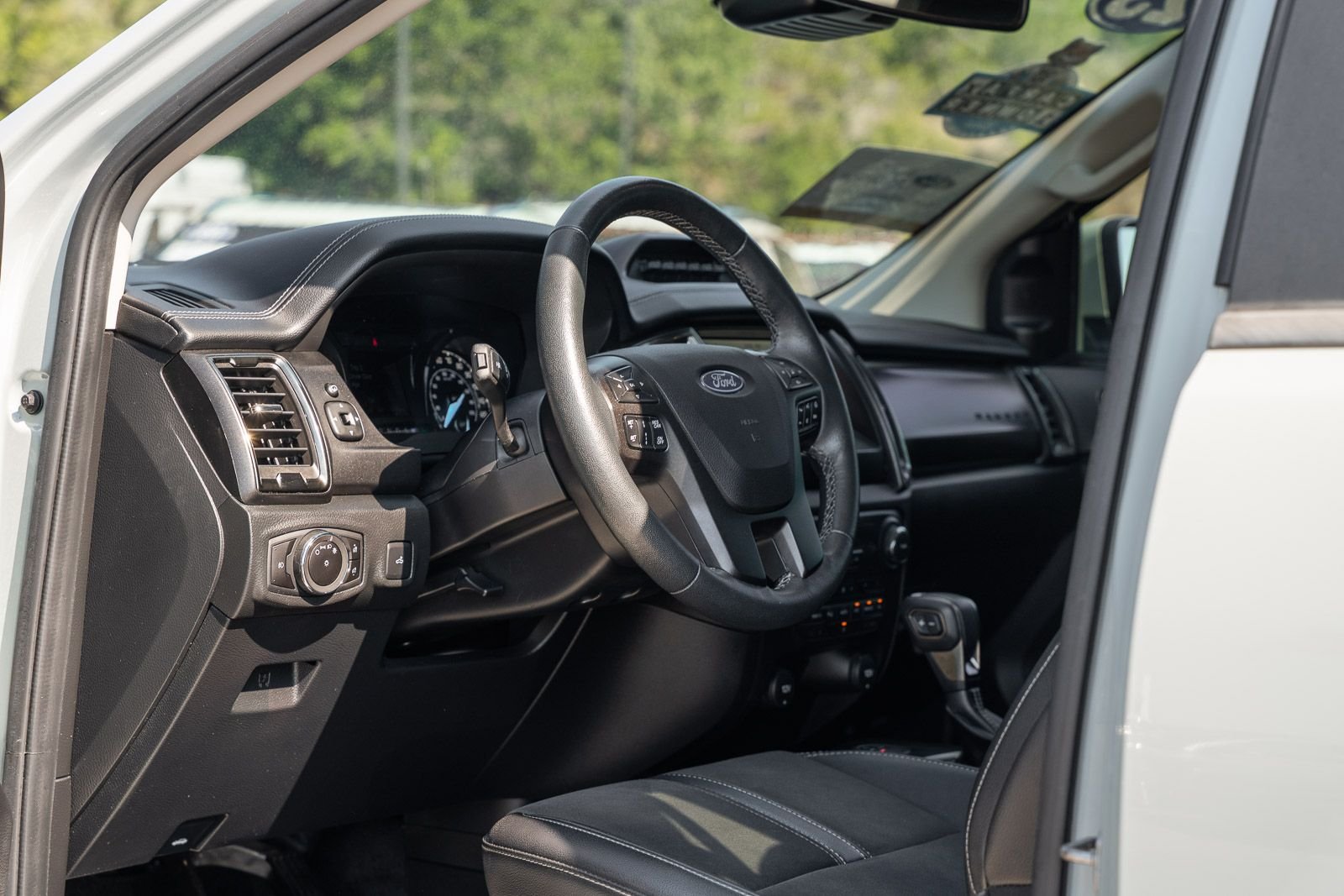 Used 2023 Green Ford Lariat image 24